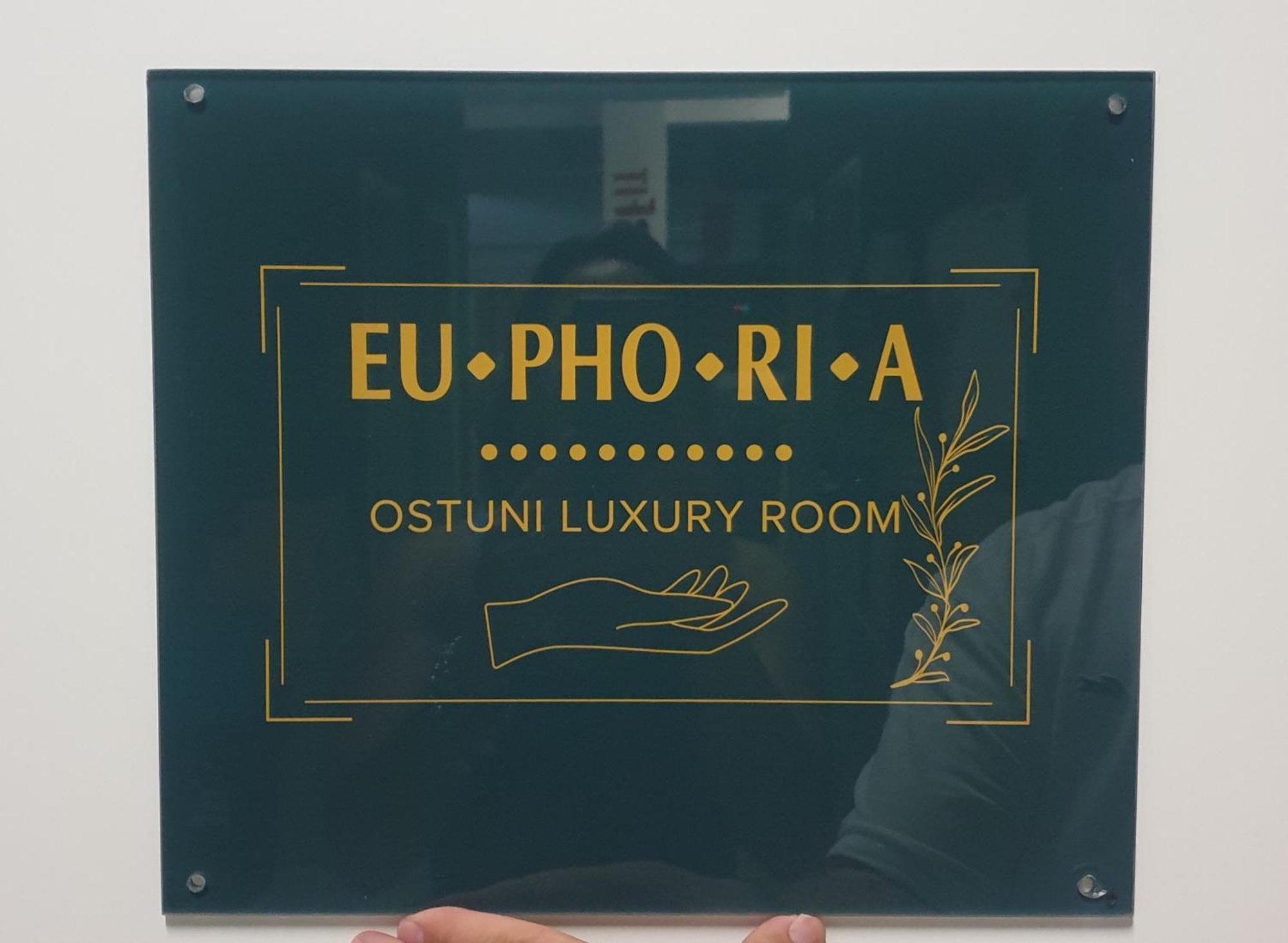 Euphoria Luxury Room オストゥーニ 部屋 写真